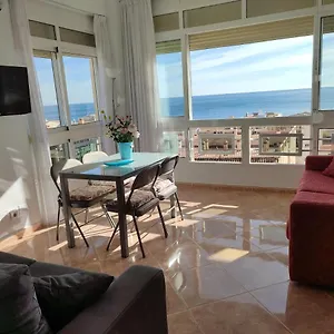 https://apartamento-en-torremolinos-la-carihuela.1costadelsol.com